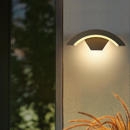 Outdoor Wall Light Aluminium Arc LED IP65 Waterproof