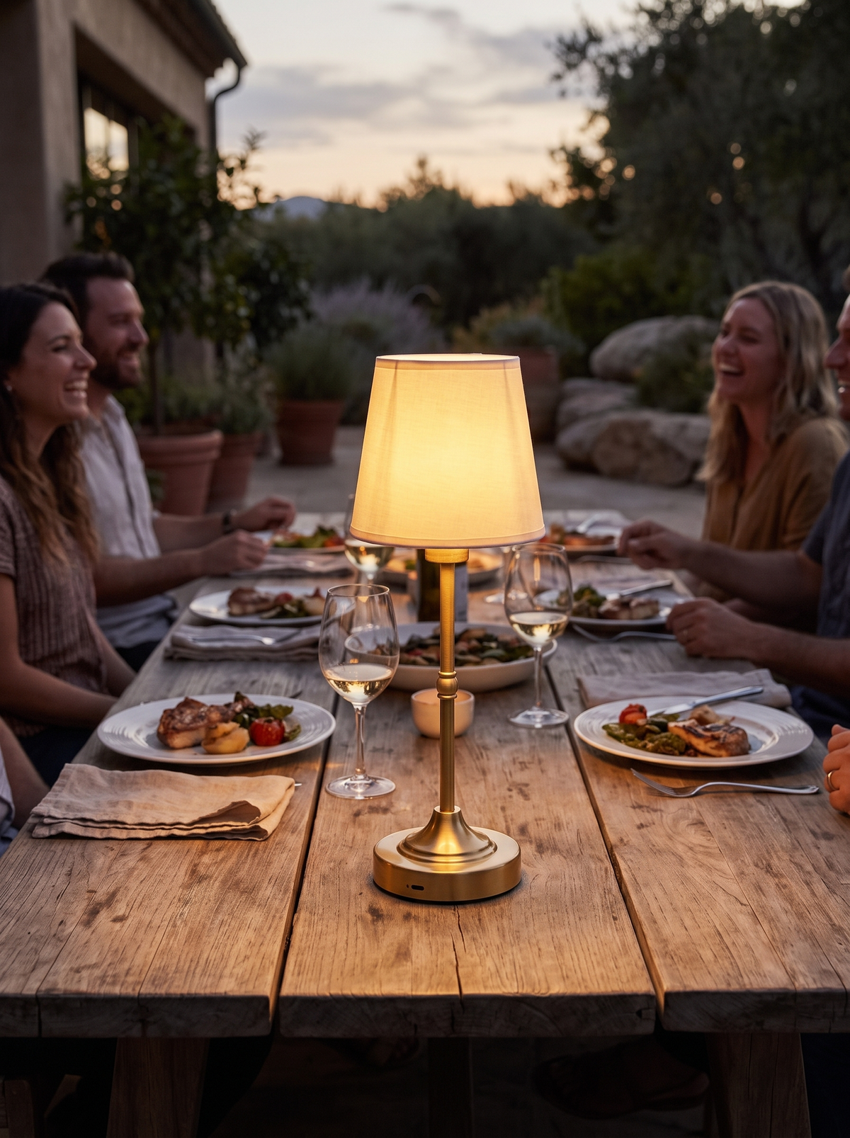 Cordless Rechargeable Table Lamp Takes The Lamp To The Table